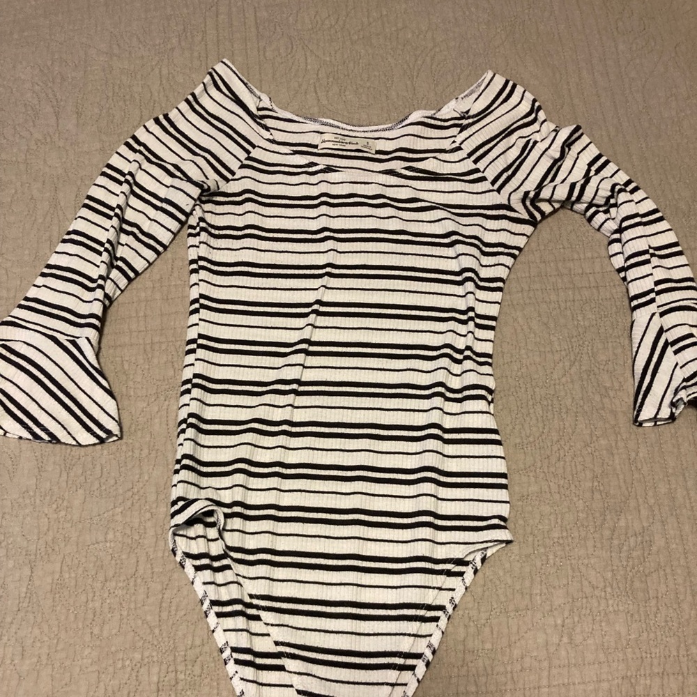 Size small Abercrombie body suit